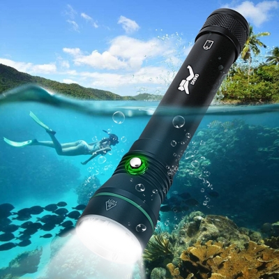 Nueva linterna de buceo P50 de alta potencia y alto brillo luz de relleno para fotografía de buceo profundo de 110 metros